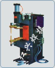 點(diǎn)焊機(jī)與電桿滾焊機(jī) 東光縣紅興焊接設(shè)備廠的創(chuàng)新之路